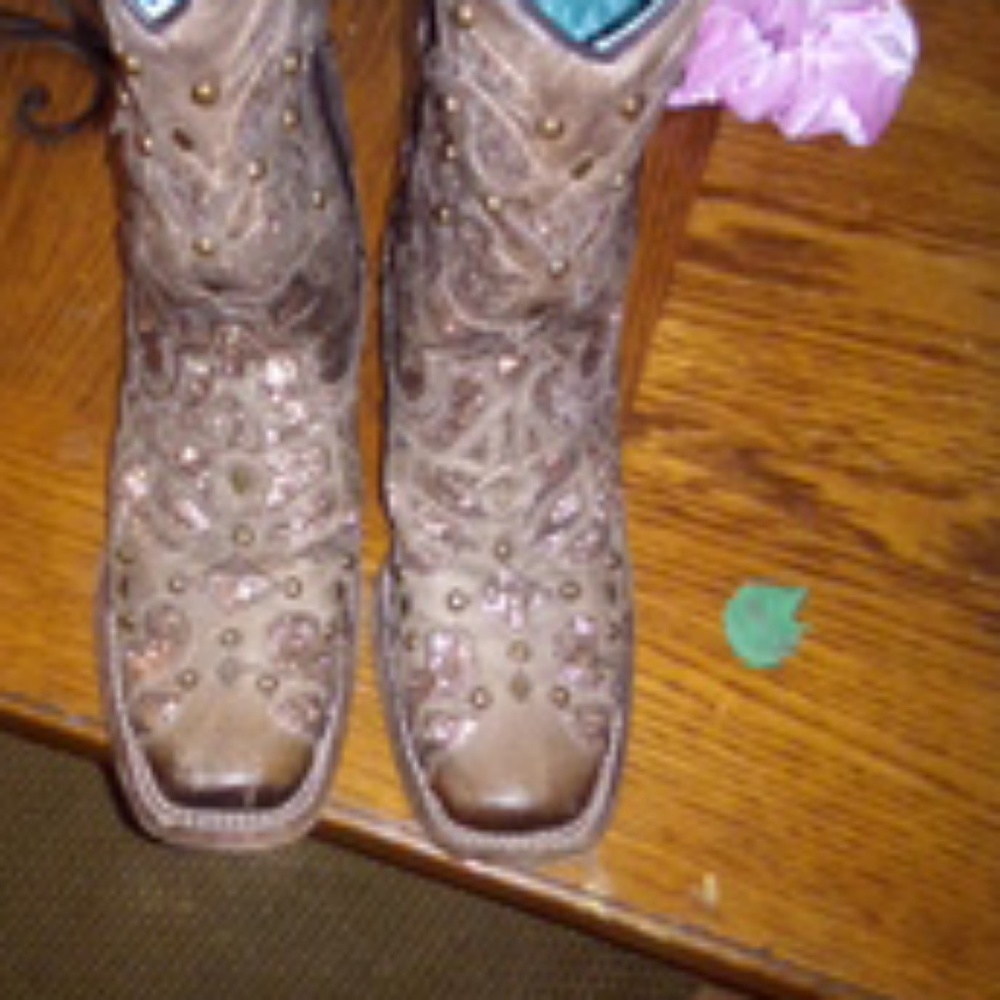 Corral boots size women's 5 worn once nib